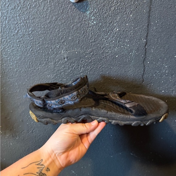 Teva Black Outdoor Sandals with Adjustable Straps and Textured Sole Size 12 - Picture 5 of 7